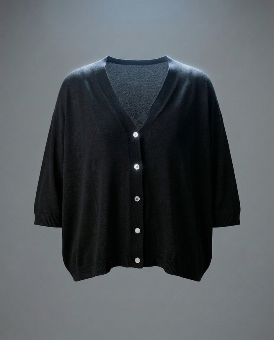 TK00020_Black Knitted Cardigan with Shell-like Button