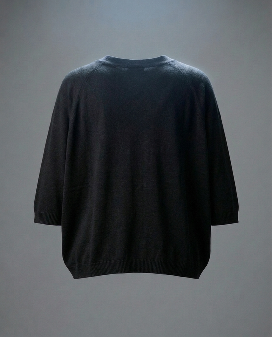 TK00020_Black Knitted Cardigan with Shell-like Button